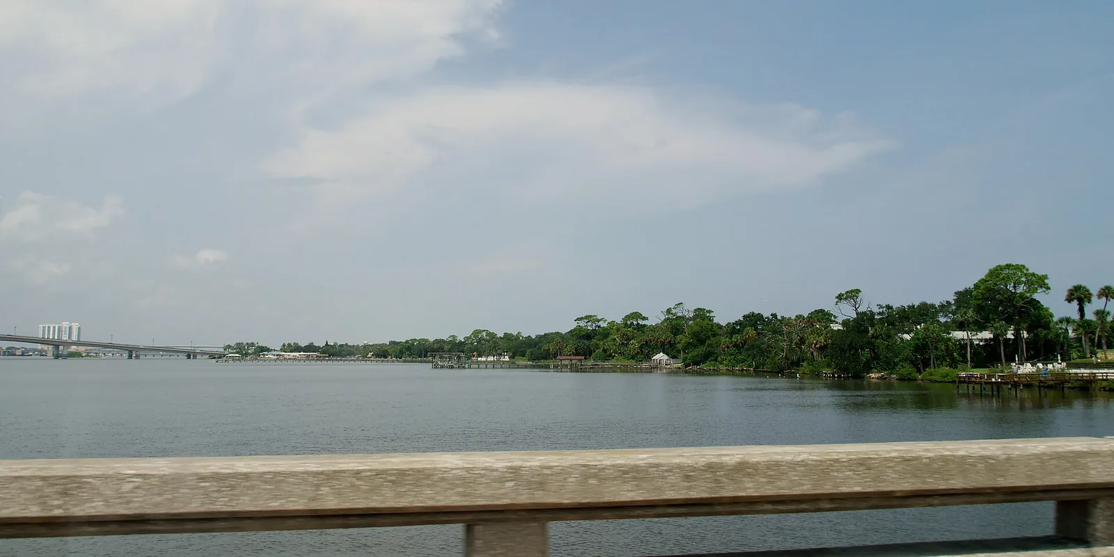 The Halifax River at Daytona Beach, which divides the mainland from the beachside.